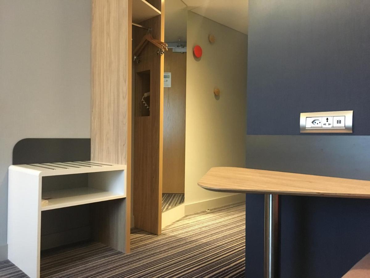 Holiday Inn Express Geneva Airport, An Ihg Hotel Δωμάτιο φωτογραφία