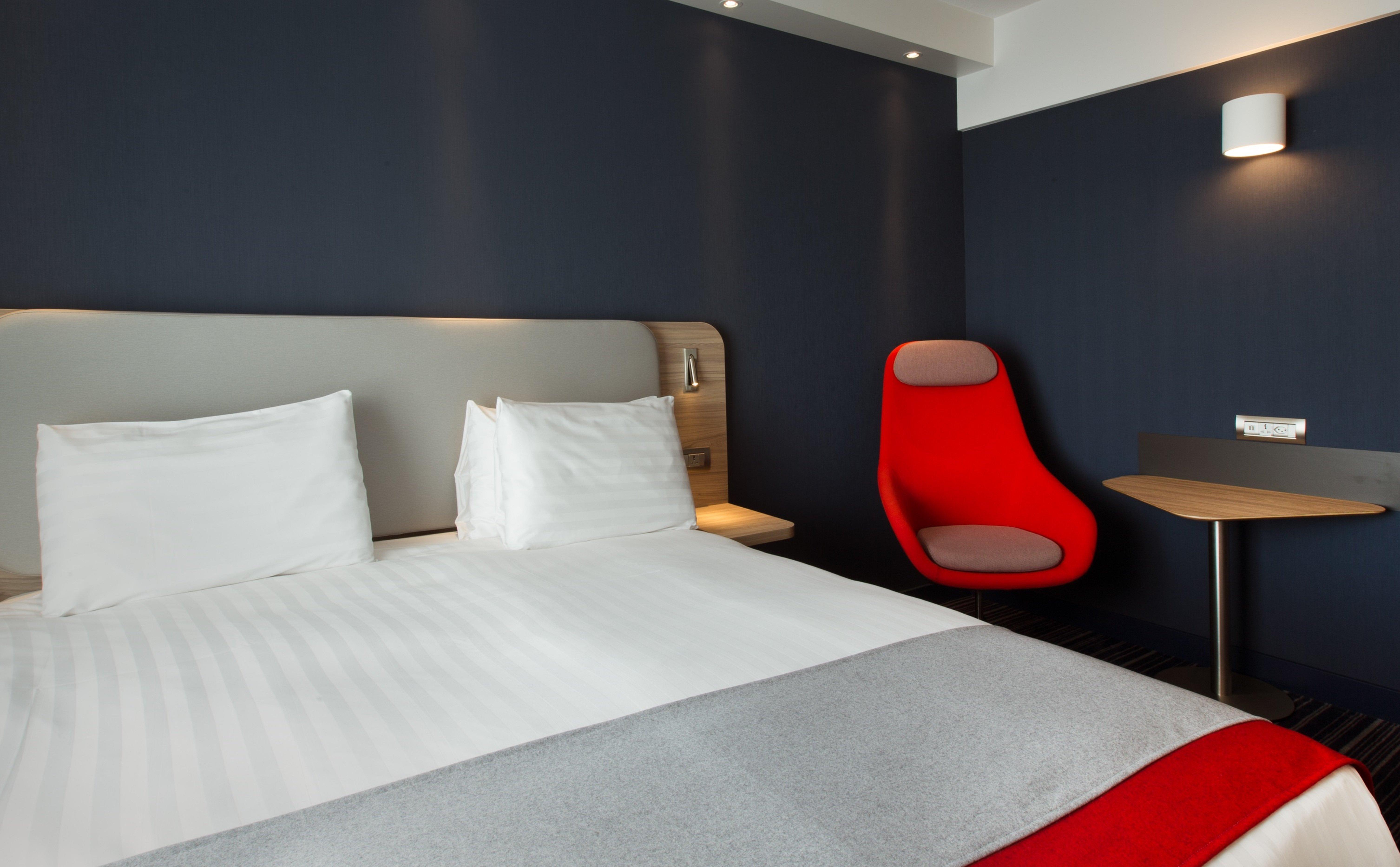 Holiday Inn Express Geneva Airport, An Ihg Hotel Εξωτερικό φωτογραφία